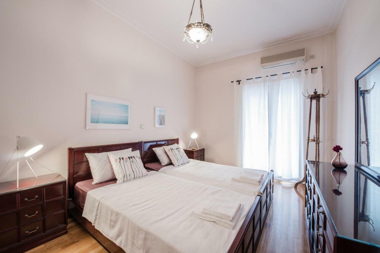 Retro Apartment At Trendy Exarcheia アテネ エクステリア 写真