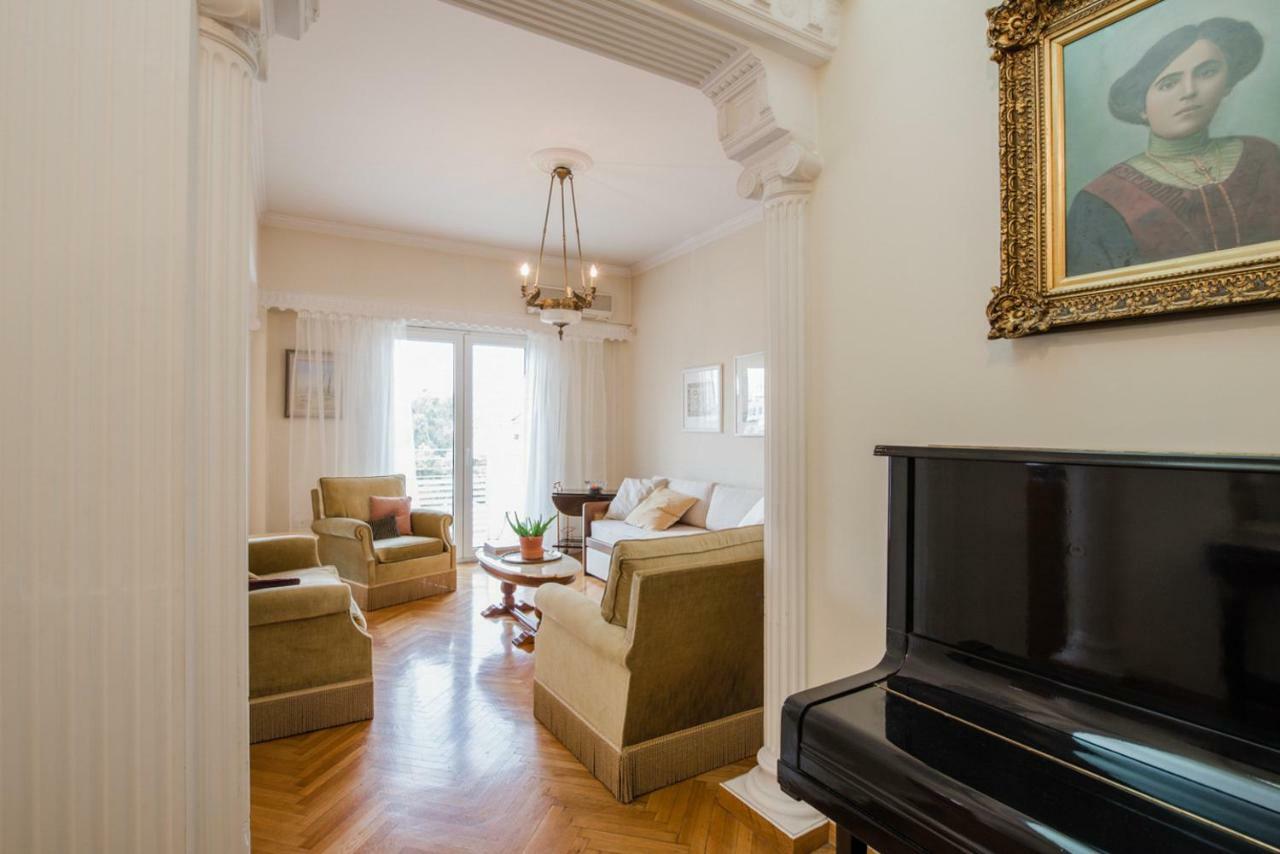 Retro Apartment At Trendy Exarcheia アテネ エクステリア 写真